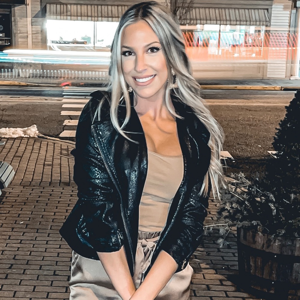 Meet your Posher, Brandi